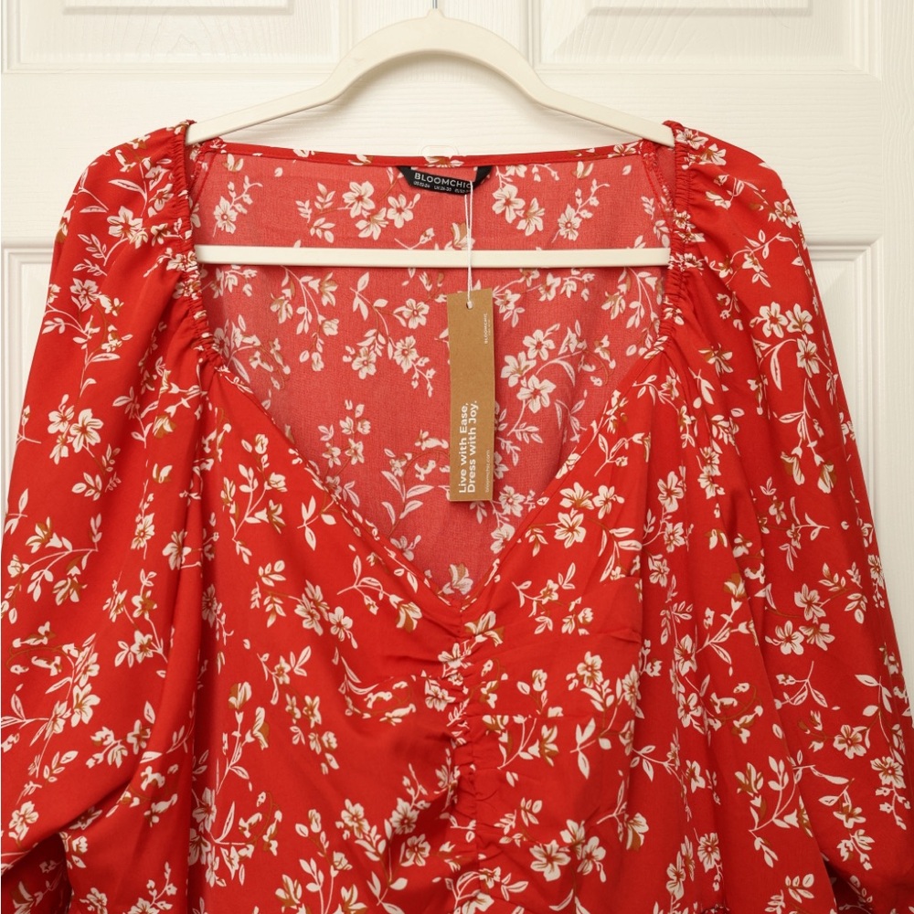 BloomChic Coral Red Floral Tunic Babydoll Top Size 22-24 (2X)